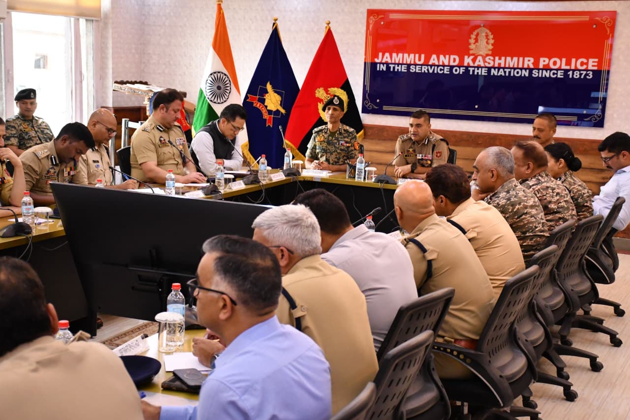 'IGP Kashmir Reviews Valley Security, Orders Enhanced Vigilance Ahead of Upcoming Events'